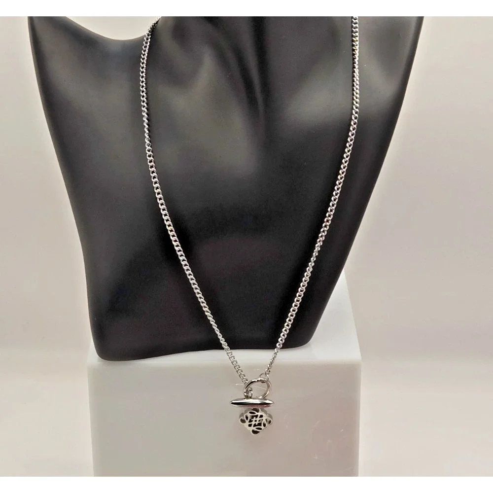 18K Gold Plated Hollow-Out Bullet Clasp Necklace – Modern Toggle Pendant Chain –